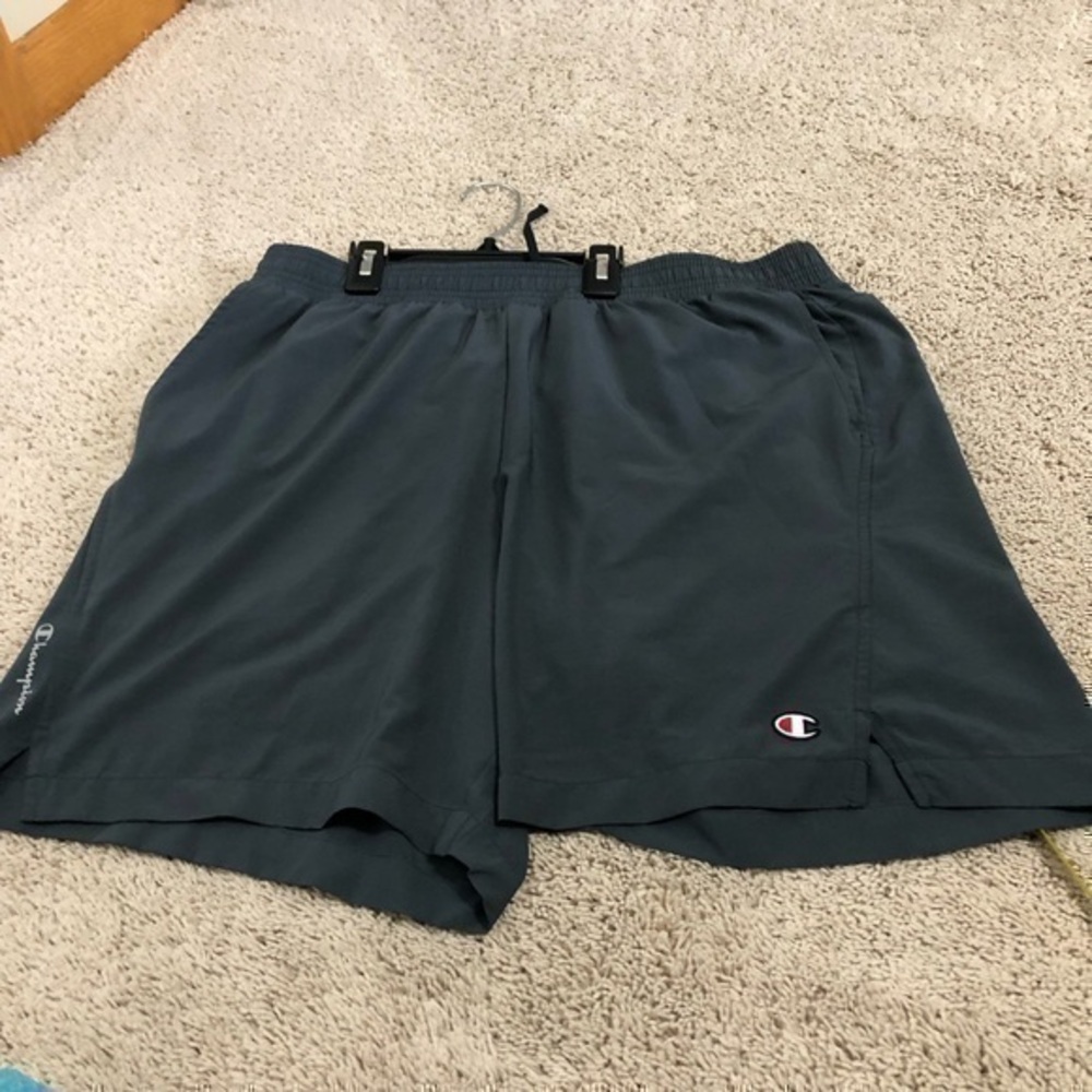 Champion Men’s size large grey shorts